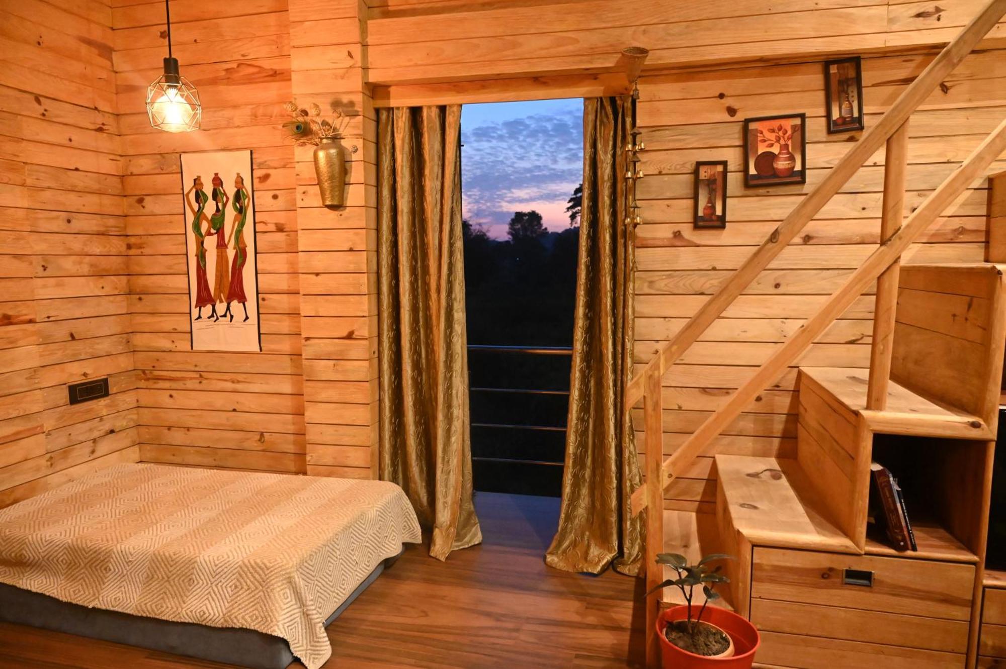 グワーハーティー The Cabin By The Bayou Bed & Breakfast エクステリア 写真